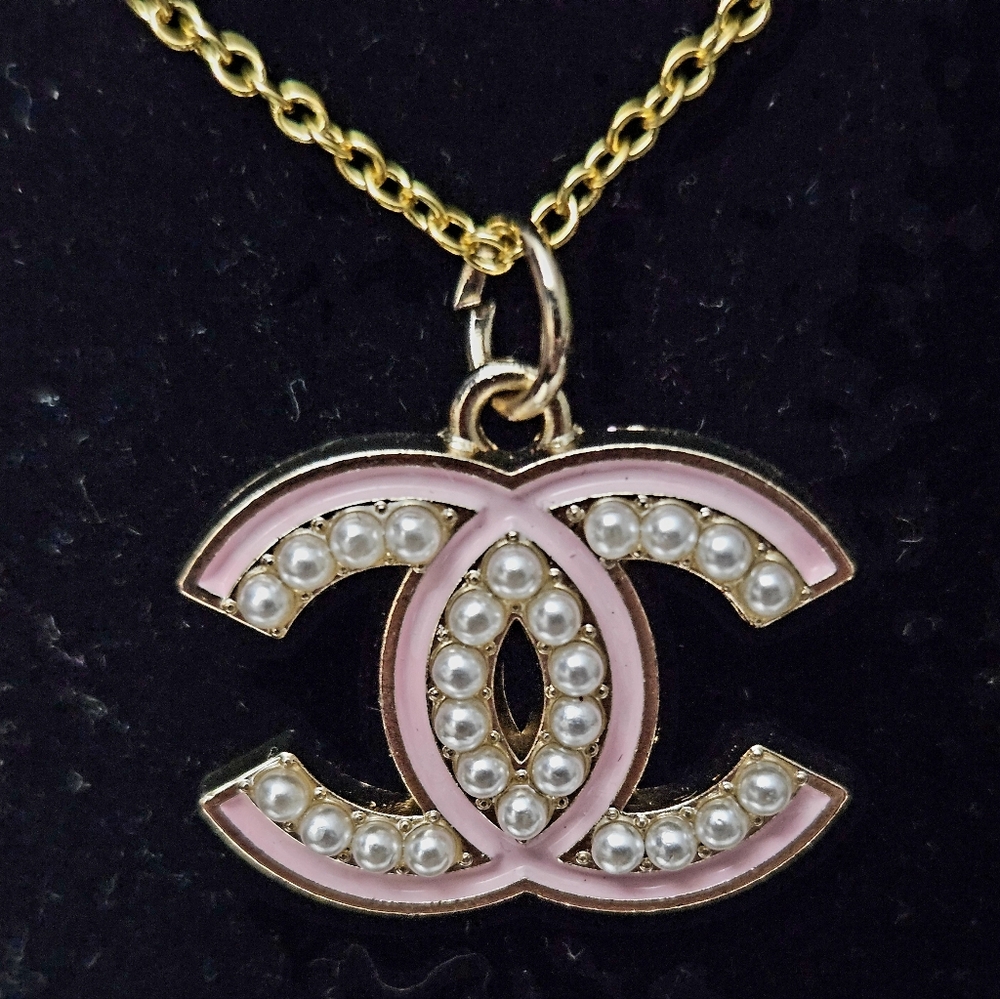 Inspired Charm With Chain - Picture 3 of 8